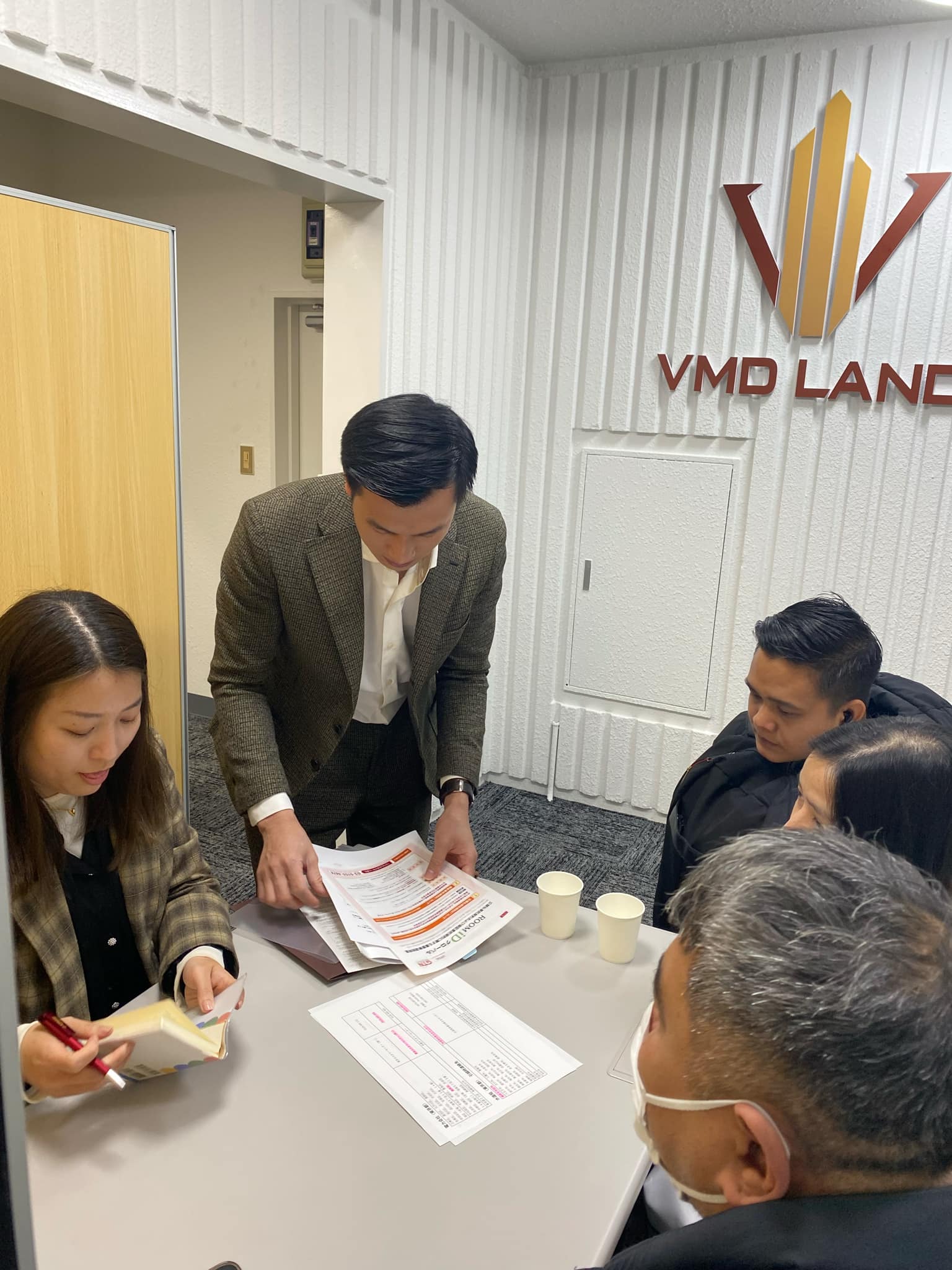 706cb8e1-953e-4cd8-93c3-56df97529030